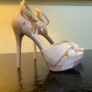 Jessica Simpson size 8 platform stiletto